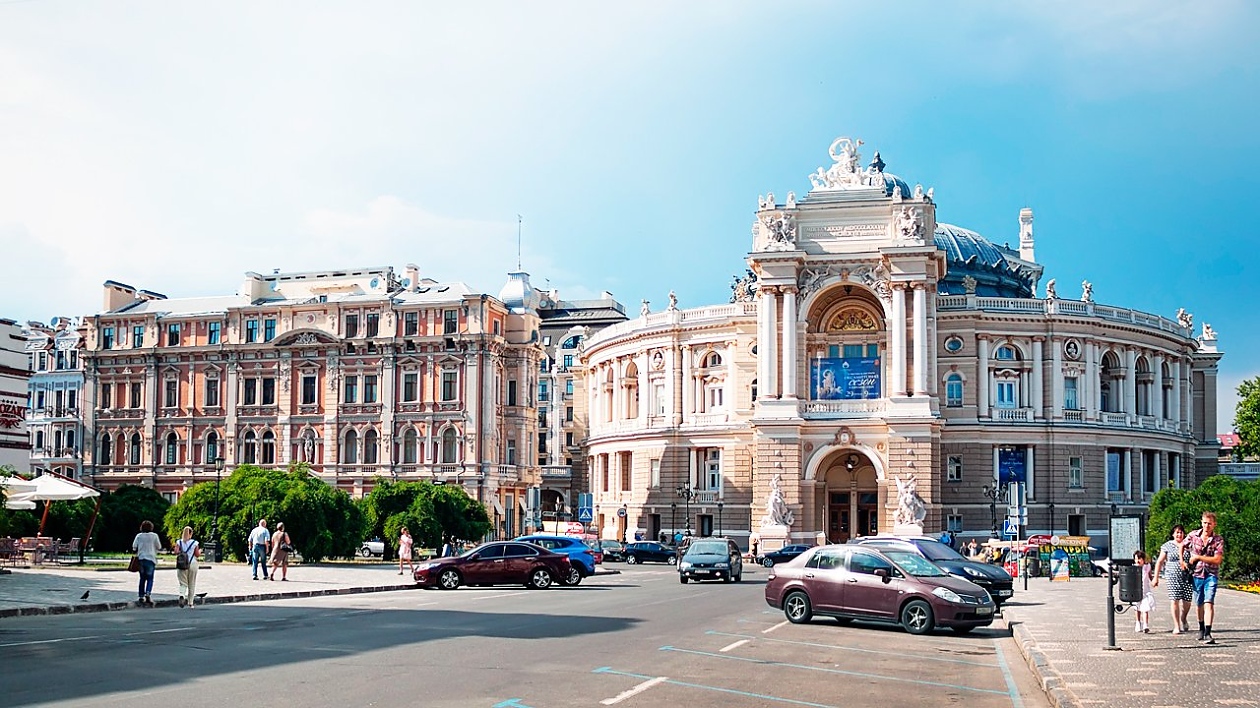 Одеса обяви тревога: Всички в бомбоубежищата