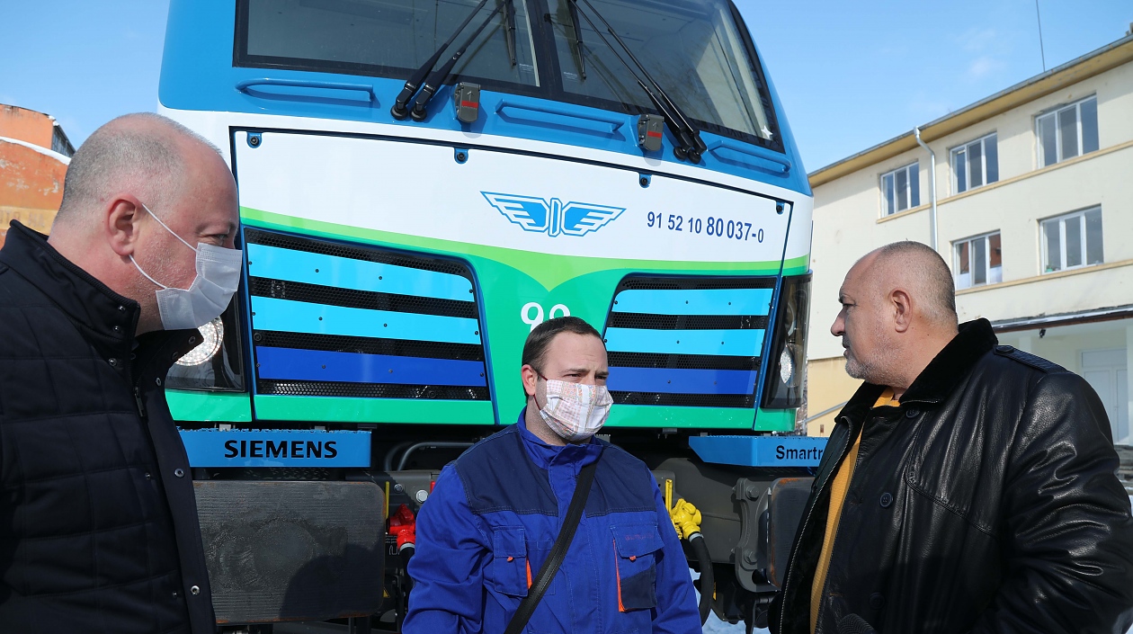 Борисов: БДЖ вече разполага с най-добрите локомотиви в света