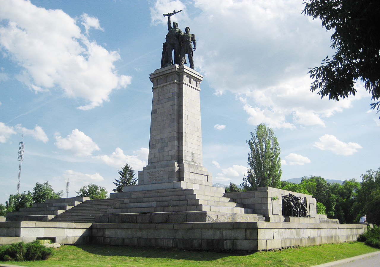 Паметник на Съветската армия